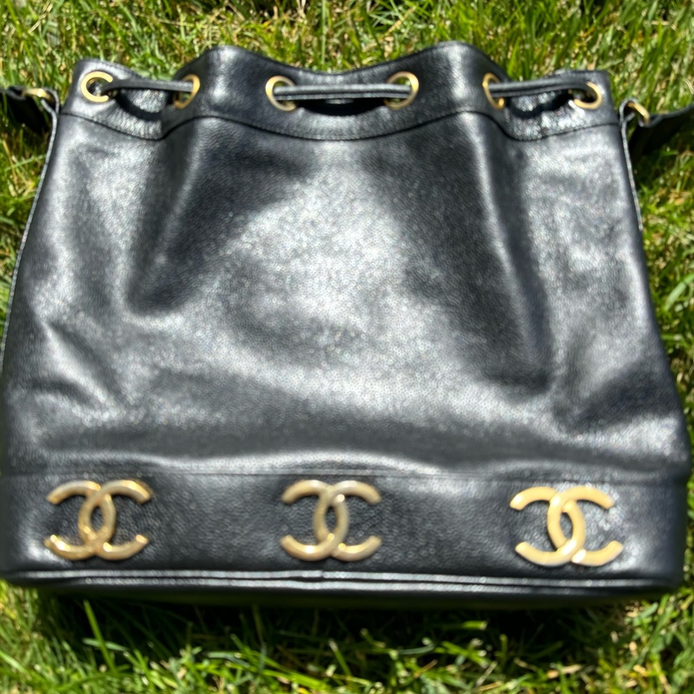 CHANEL RARE vintage 1991,6 CC bucket bag,auth. Card, box, dust bag. LARGE SIZE - Picture 14 of 16